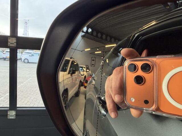 Lexus NX 350h AWD Luxury Line | LEDER | CAMERA | LED LAMPEN | ADAPTIEVE CRUISE | DODEHOEK DETECTIE | HUD DISPLAY | STUURVERWARMING/VERWARMDE STOELEN | NAVIGATIE |