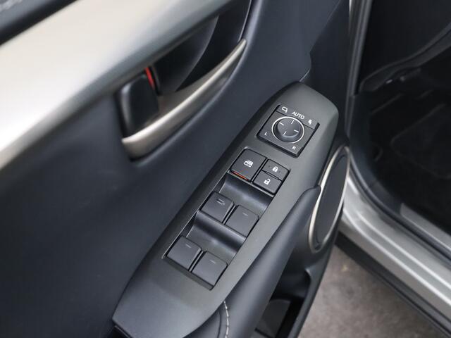 Lexus NX 300h AWD Luxury Line | Keyless entry | LED Verlichting | Stoelverwarming |