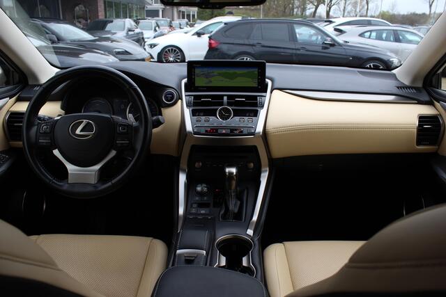 Lexus NX 300h AWD Luxury Line / Trekhaak / Camera / Leder / Keyless / 18'' / Navigatie / Stoelverwarming / Cruise Control