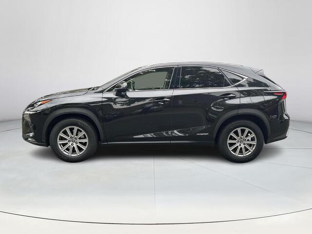 Lexus NX 300h AWD | Getint glas | Lederen bekleding | Volledige historie | Navigatiesysteem