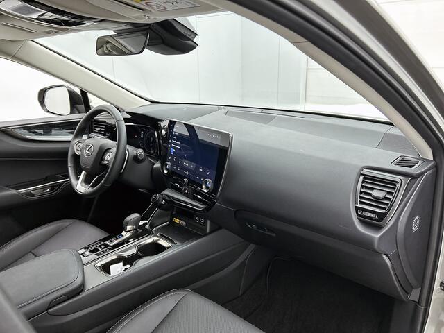 Lexus NX 450h+ AWD Luxury Line | Trekhaak | Apple Carplay / Android Auto |
