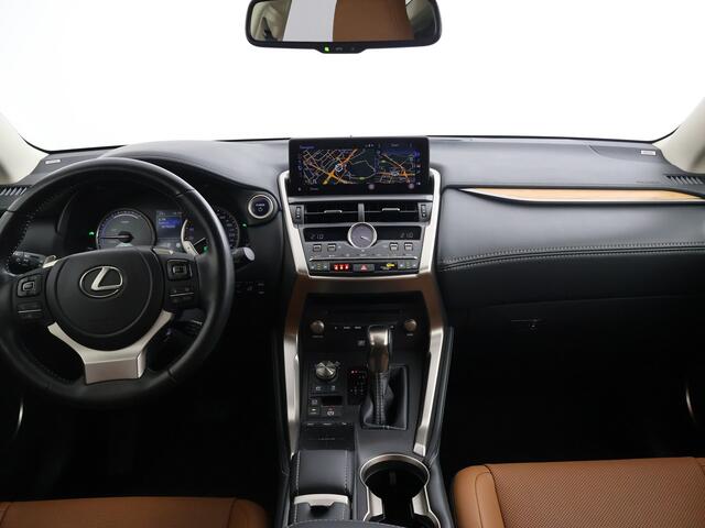 Lexus NX 300h AWD Executive Line President Pack | Mark Levinson Premium Surround | Panoramadak | Blindspot Monitor | Head-Up Display | Stoel+stuurverwarming+achterbank | Stoelventilatie | 360 Camera |