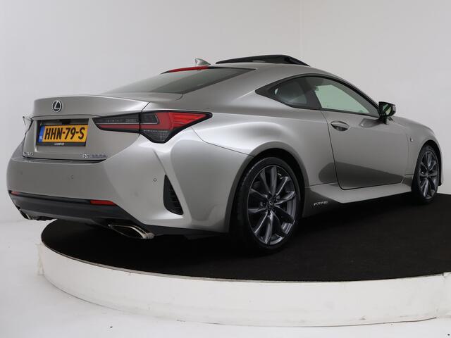 Lexus RC 300h F-Sport Limited | Triple LED | Mark Levinson | Schuif-/kanteldak | Stoelverwarming en -ventilatie | Navigatie | Lederen Bekleding |