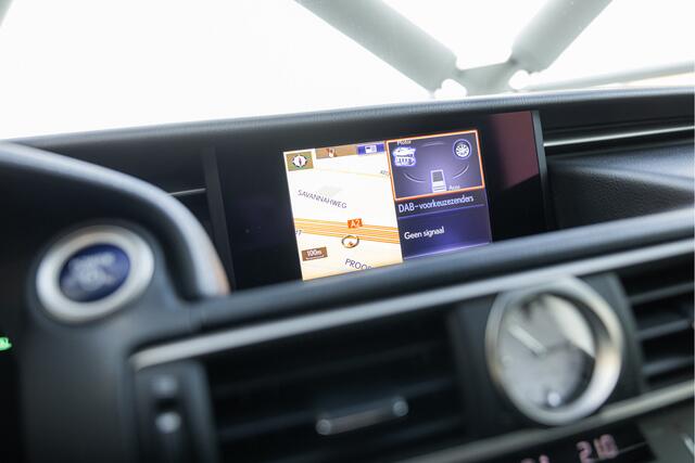 Lexus RC 300h F SPORT Line | Mark Levinson | Stoel & Stuurverwarming | Adaptive Cruise Control |