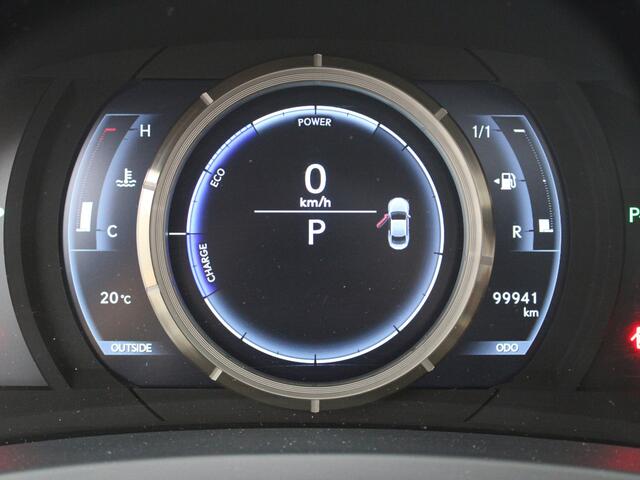 Lexus RC 300h F-Sport Line | Schuifdak | Mark Levinson | Stoelverwarming en -ventilatie | Adaptief onderstel | Tri-LED koplampen |