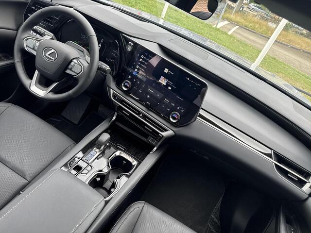Lexus RX 450h+ Plug-in Hybrid F Sport Design | 06-10141018 Voor meer informatie