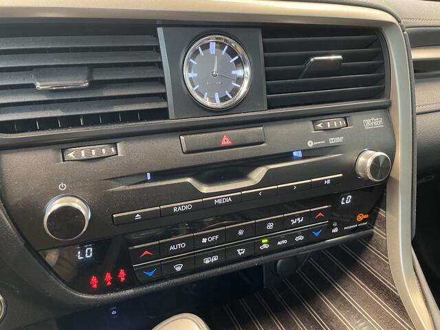 Lexus RX 450h 4WD President Line | 6 cil Hybrid | full map Navi | Mark Levinson | Volleder verwarmd en gekoeld | Panodak |