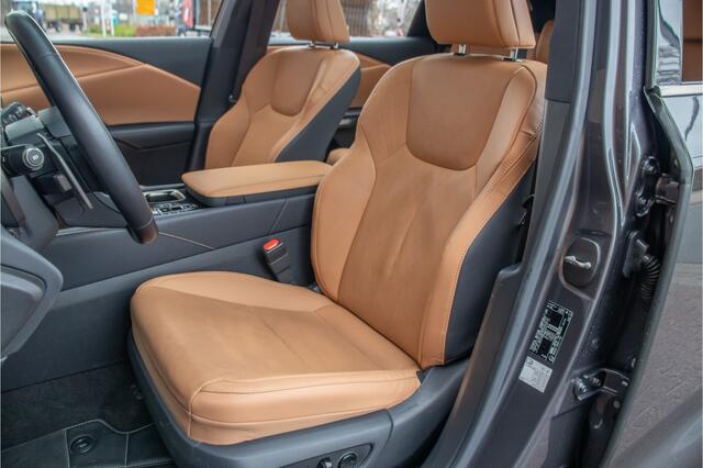 Lexus RX 450h+ Executive Line, Dealer onderhouden, Panoramadak, Stoelkoeling, 360 Camera, Head-up, Stuurverwarming.