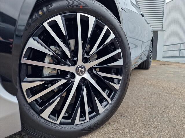 Lexus RZ 450e President Line 71 kWh NIEUW - Full Options - Uit voorraad leveren - NIEUW - Electrisch aangedreven
