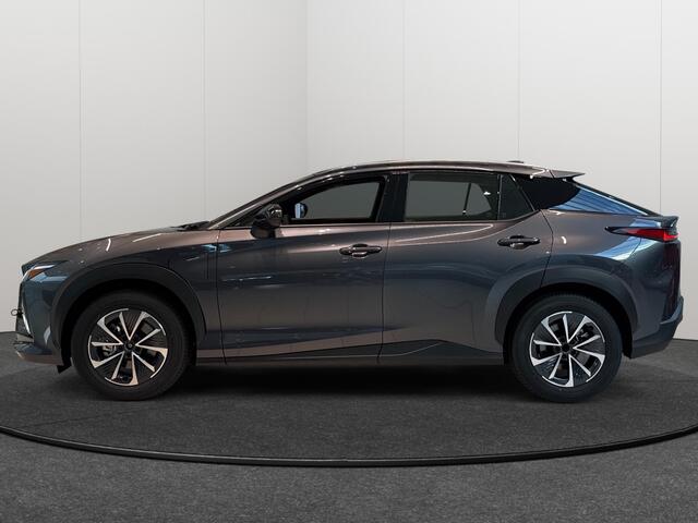 Lexus RZ 300e Business Line 71 kWh | actie model | 17% bijtelling voor maximaal 60 mnd bij registratie in 2025 | JOHAN svp ontbrekende data invoeren, dan publiceren