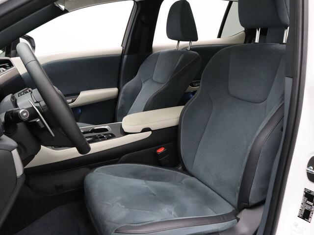 Lexus RZ 450e President Line 71 kWh 360° Camera | Head-Up Display | Parkeersens. v+a | Stoel-/stuurverw. | Stoelventilatie | Panoramadak