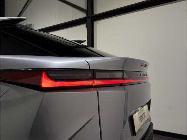 Lexus RZ 450e Executive Line 71 kWh | Leder interieur | Stoelen gekoeld & verwarmd | LMV 20" | Soh (batterijcheck) Waarde 97,8 %