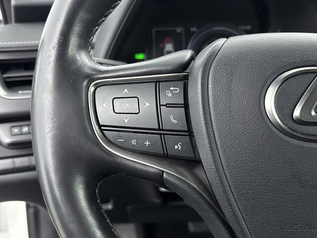 Lexus Ux 250h Business Line | Stuur- en stoelverwarming