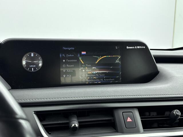 Lexus Ux 250h Business Line | Stuur- en stoelverwarming