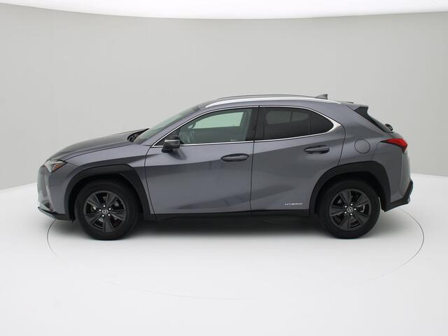 Lexus Ux 250h First Edition Camera /Leder/Navi.
