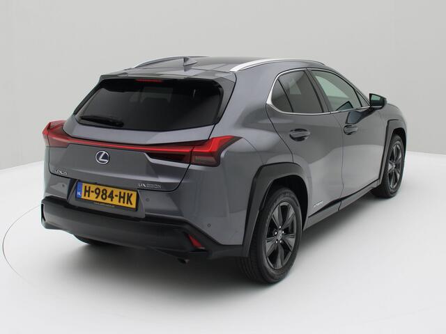 Lexus Ux 250h First Edition Camera /Leder/Navi.