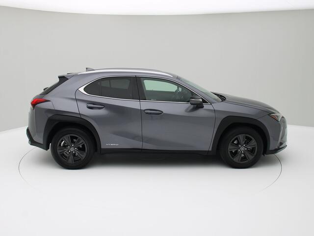 Lexus Ux 250h First Edition Camera /Leder/Navi.