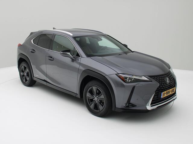 Lexus Ux 250h First Edition Camera /Leder/Navi.