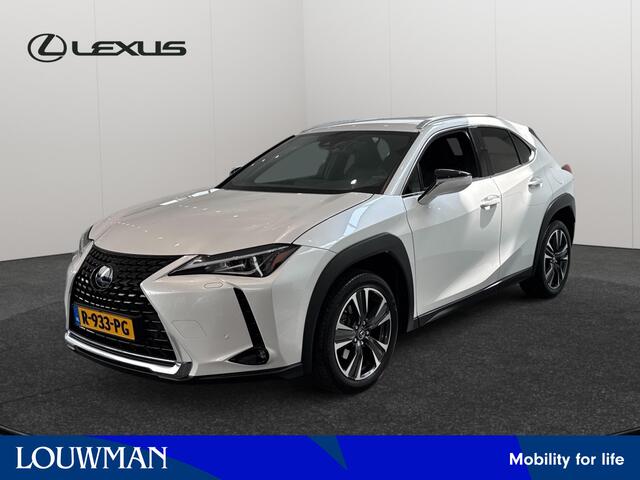 Lexus Ux 250h Business Line | Lage km stand | Apple Carplay-Android Auto | Stoel- en stuurverwarming |