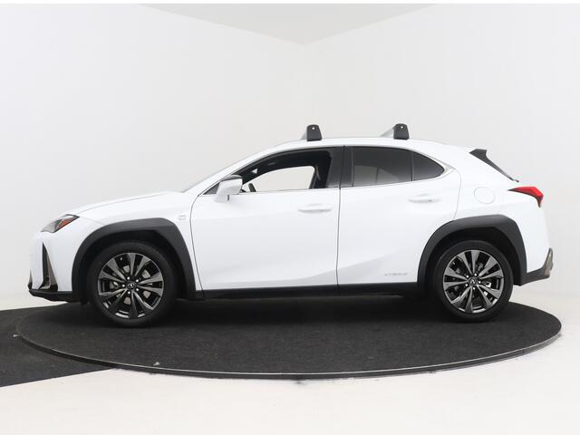 Lexus Ux 250h F-Sport Edition | Sportstoelen | Stoel- en stuurwielverwarming | Lexus Navigatie | Apple Carplay/ Android Auto | Tri-LED |