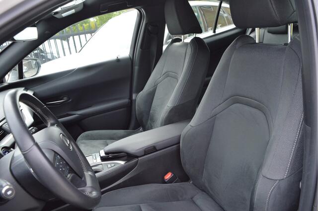 Lexus Ux 250 hev Busn. Line Pro Fabrieksgarantie / Addapt.cruise / Apple,android / Climate control