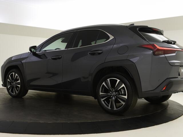 Lexus Ux 300h Business Line | Stuur en Stoelverwarming | BLS | Parkeersen