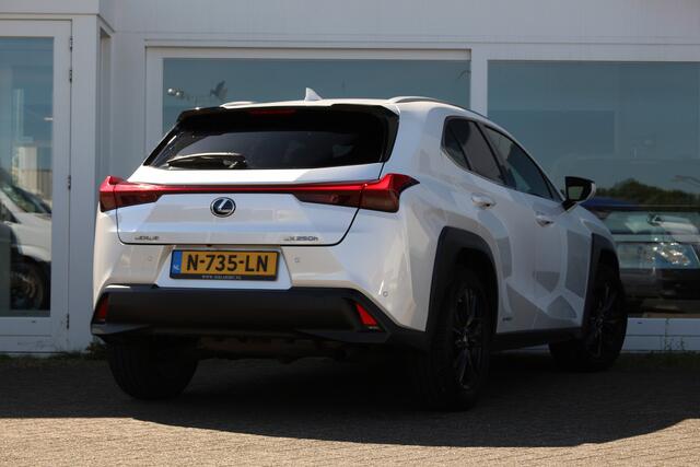 Lexus Ux 250h Hybrid Comfort Line I Pearlwhite I Applecarplay I Camera