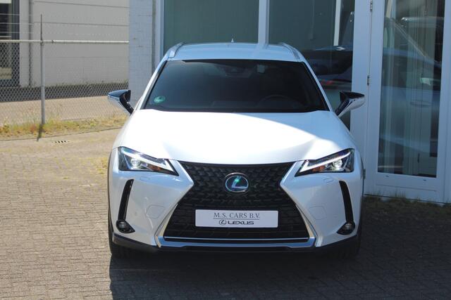 Lexus Ux 250h Hybrid Comfort Line I Pearlwhite I Applecarplay I Camera