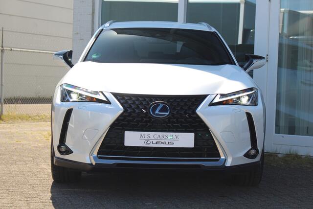Lexus Ux 250h Hybrid Comfort Line I Pearlwhite I Applecarplay I Camera