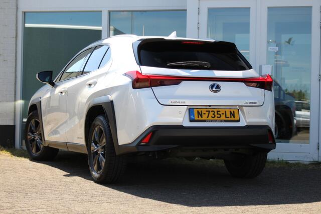Lexus Ux 250h Hybrid Comfort Line I Pearlwhite I Applecarplay I Camera