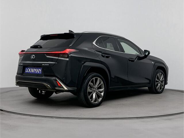 Lexus Ux 250h F Sport Line Limited | Adaptive Cruise Control | Stoelverwarming | Navigatie |