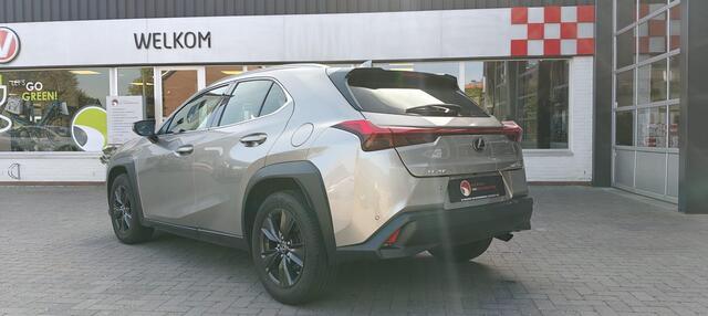Lexus Ux 200 Preference Line *t/m 10de bouwjaar garantie!