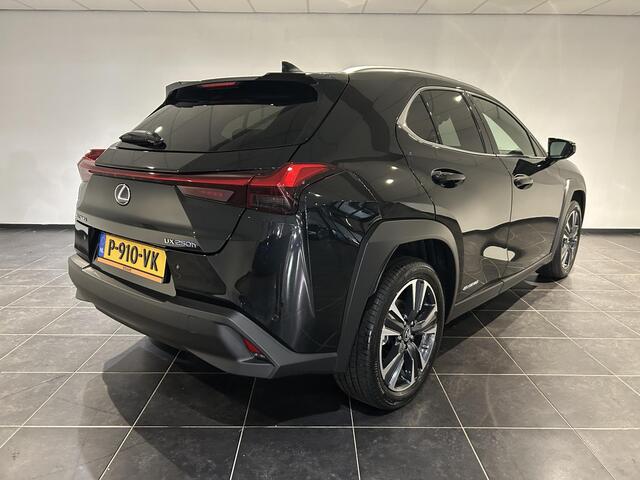 Lexus Ux 250h Preference Line | Leder | AppleCarplay/AndroidAuto | Achteruitrijcamera
