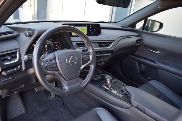 Lexus Ux 300e Executive 54 kWh Panodak! | Mark Levinson Sound