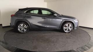 lexus-ux-300e-luxury-line-73-kwh--