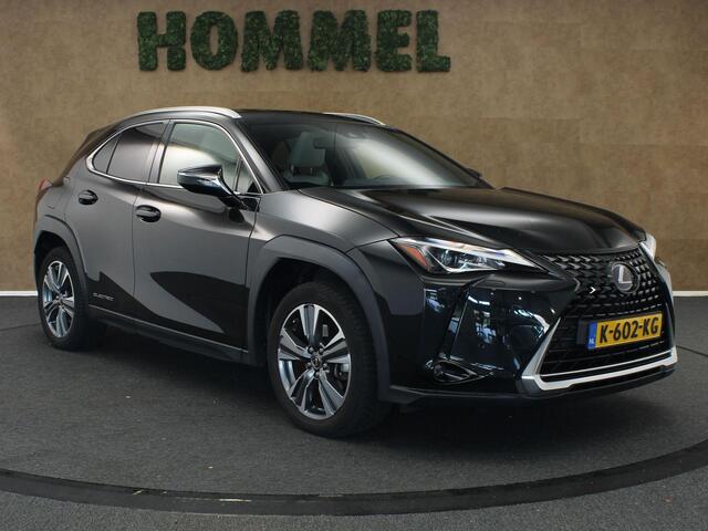 Lexus Ux 300e Luxury 54 kWh ORIGINEEL NEDERLANDSE AUTO - AFKOMSTIG VAN 2E EIGENAAR - PARKEERSENSOREN VOOR/ ACHTER - CAMERA - LEDEREN BEKLEDING - ELEKTRISCH SCHUIFDAK - 2 LAADKABELS - BEIDE VOORSTOELEN ELEKTRISCH VERSTELBAAR - ACHTERBANKVERWARMING - ELEKTRISCH VERS