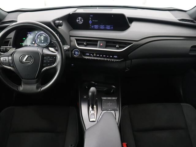 Lexus Ux 300e Business 54 kWh | 1e eigenaar | Adaptive cruise | Carplay | Camera | Navigatie | Full LED | Elektrische stoelen | Climate control | Bluetooth