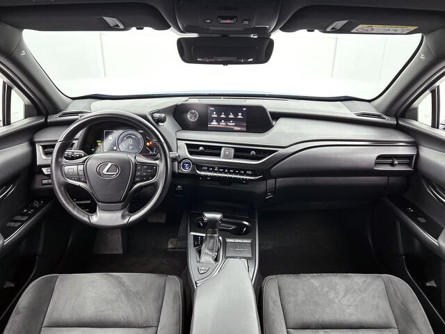 Lexus Ux 250h First Edition | Carplay | Parkeersensoren | Navigatie |