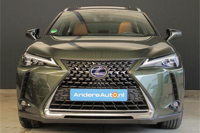 Lexus Ux 250h Executive Line |trekhaak|leder|schuifdak|elek klep|HUD|