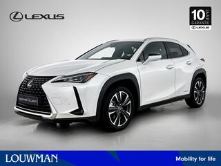 lexus-ux-250h-preference-line--18"