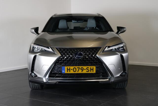 Lexus Ux 250h Executive Line | Dealeronderhouden | Parkeersensoren | Head-up display |