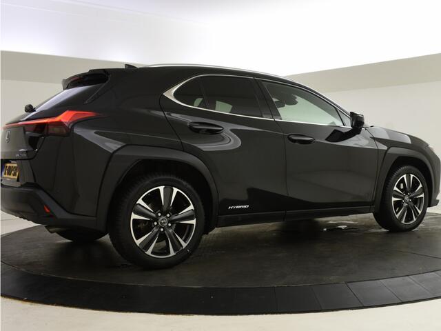 Lexus Ux 250h Premium Edition | Leder | PDC V+A | Stoelverwarming