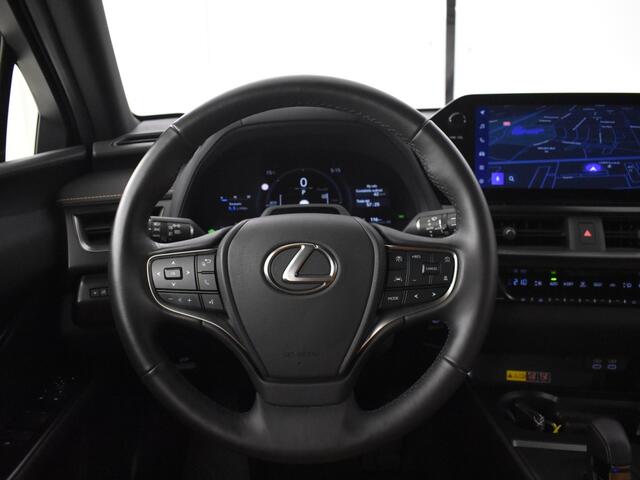 Lexus Ux 300h Luxury Line Premium | BLS | Parkeersensoren V+A | Stuur en