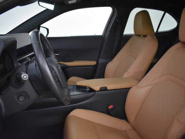 Lexus Ux 300h Luxury Line Premium | BLS | Parkeersensoren V+A | Stuur en