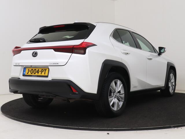 Lexus Ux 250h Business Line | Parkeercamera | Navigatie | Apple Carplay & Android Auto |