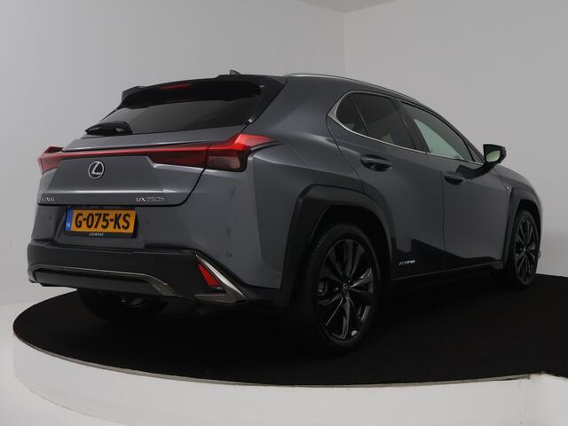 Lexus Ux 250h F Sport Premium | Mark Levinson Audio | Apple Carplay / Android Auto |