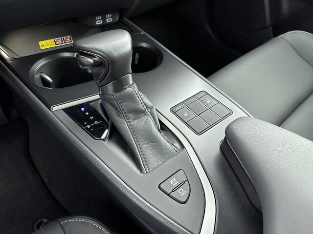 Lexus Ux 250h F Sport Line | Carplay | Parkeersensoren | Adaptive Cruise |