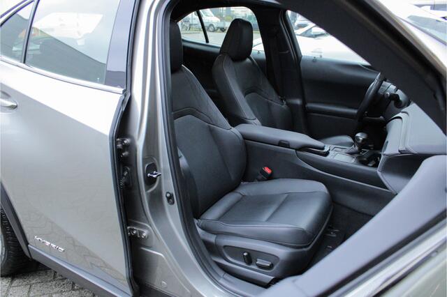Lexus Ux 250h Executive Line |President Pack|trekhaak|pano|leder|dealer onderhouden|