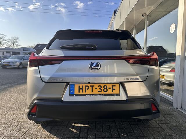 Lexus Ux 250h AWD Executive Line LEDER,CARPLAY,ADAPTIVE CRUISE