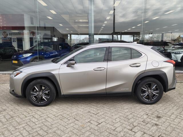 Lexus Ux 250h Luxury Line | Sensoren v/a | Stoel & Stuurverwarming |